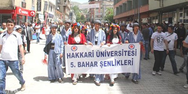 Hakkari'de bahar şenliği başladı