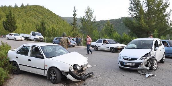 Osmaniye'de yayla yolunda kaza: 4' ocuk, 10 yaral