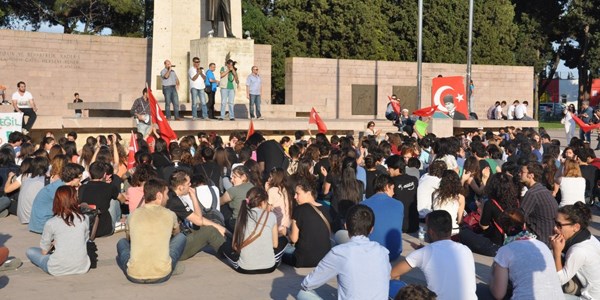 Balıkesir'de provokasyonu polis önledi