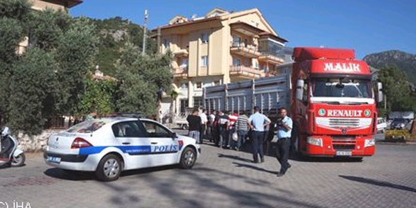Marmaris'te trafik kazası; 1 yaralı