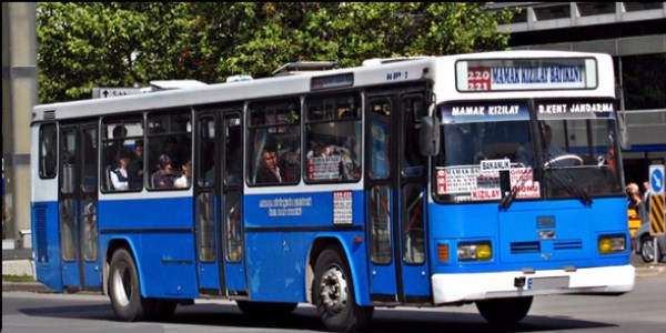 İşe araba yerine otobüsle git, karbon salınımını 2 ton azalt