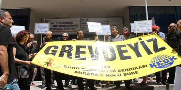 KESK �yelerinden i� b�rakma eylemi/ Video