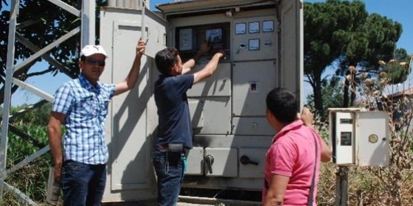 Borcunu ödemeyen çiftçinin elektriği kesiliyor