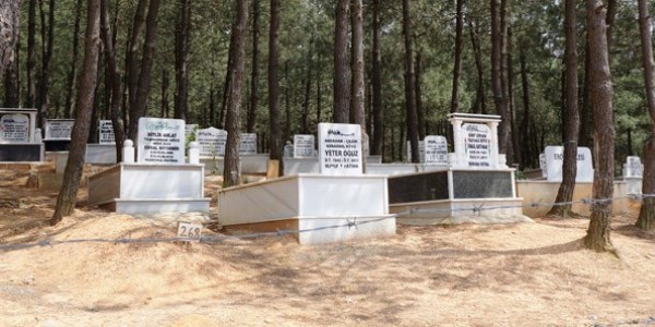 Tarihi Osmanlı Mezarlığı gün yüzüne çıkarılıyor