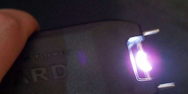 Elektroşokla bayıltıldı, tarlaya atıldı