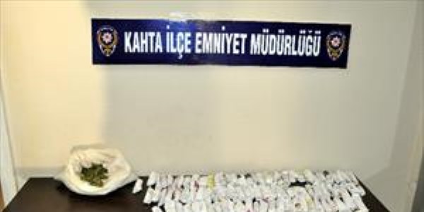 Kahta'da sat��a haz�r 910 gram esrar ele ge�irildi