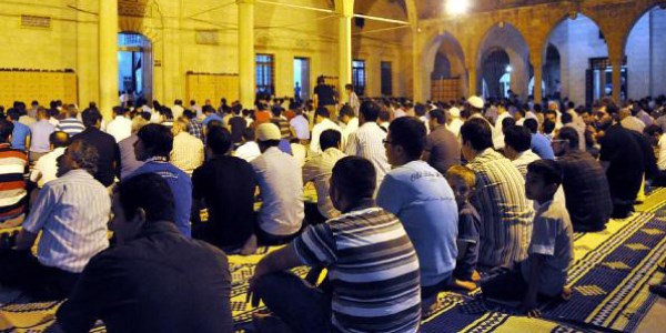 Miraç Kandili'nde camiler doldu taştı/ Video