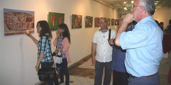Çevrenin iki yüzünü çektikleri fotoğraflarla anlattılar