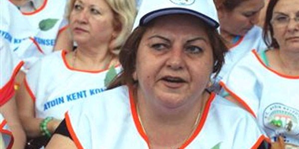 Aydın'da kadınlar çöp topladı