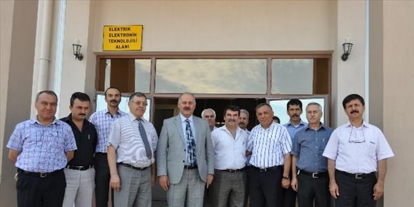 Eski Milletvekilinden mezun olduğu okula vefa