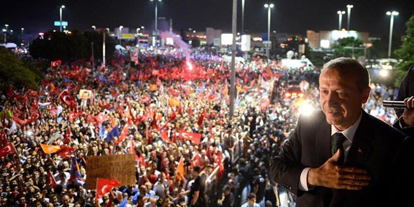 Erdoğan, gece yarısı faiz lobisini hedef aldı