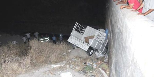 Oyun oynadığı kamyonette yaralandı