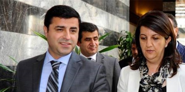 BDP heyeti İmralı Adası'na gitti