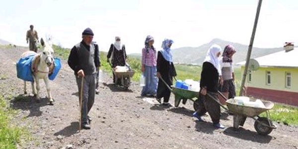 Köylülerin su çilesi