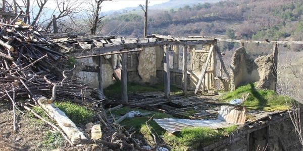 Sakarya'n�n Geyve il�esine ba�l� �ayk�y K�y� ta��n�yor