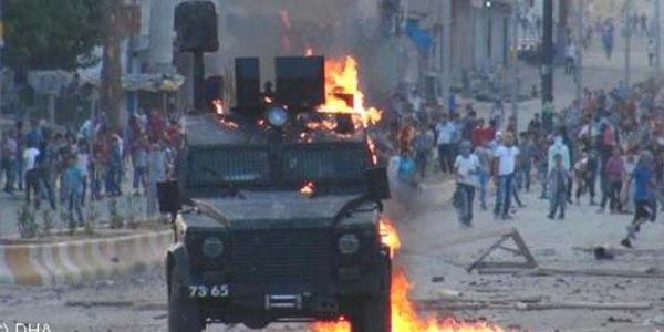 Cizre'de PKK'l� cenazesinde esnaf kepenk kapatt�