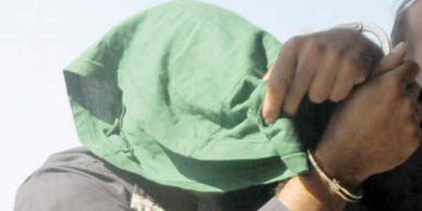 Evlilik d��� ili�kiden do�an �ocuk �ld�. Biri polis 4 ki�i tutukland�