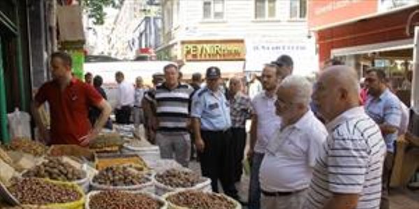 Yan bakt� diye esnaf� b��aklad�