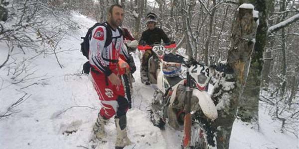 �d�ll� motokroscu kaza yapt�