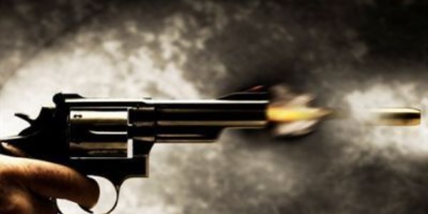 Tekneyi izinsiz alan ki�i, karakola teslim oldu