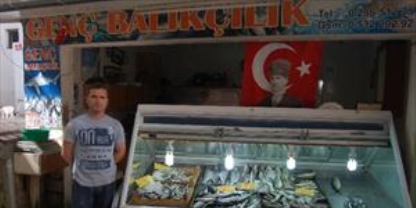 Sardalyenin kilosu beş liraya düştü