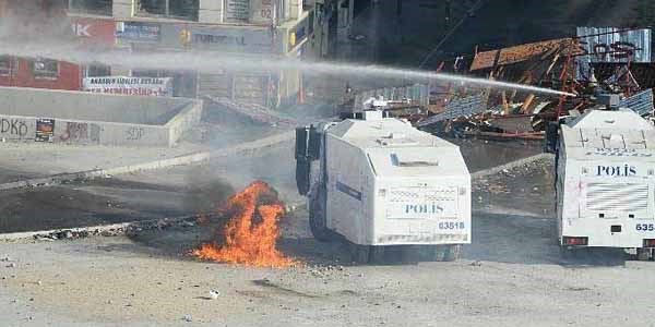 Taksim'de göstericilere yine müdahale