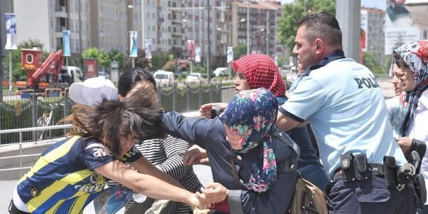 Tecavüz zanlısı tahliye oldu, kadınlar birbirine girdi