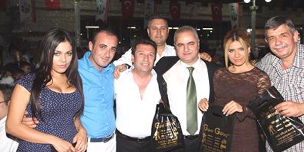 Foto�raf��lar ege bahar �enli�inde bulu�tu