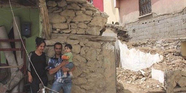 �zne gelen Asker'e yard�m eli uzat�ld�