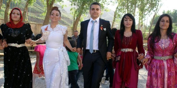 Karadenizli ��retmenler, Y�ksekova'da evlendi