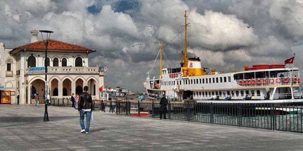 stanbul'da vapur seferleri iptal edildi