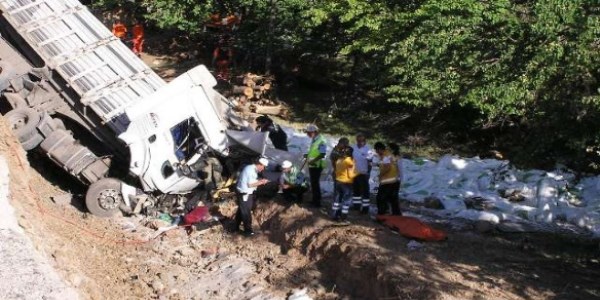 Malatya'da trafik kazası: 1 ölü, 20 yaralı
