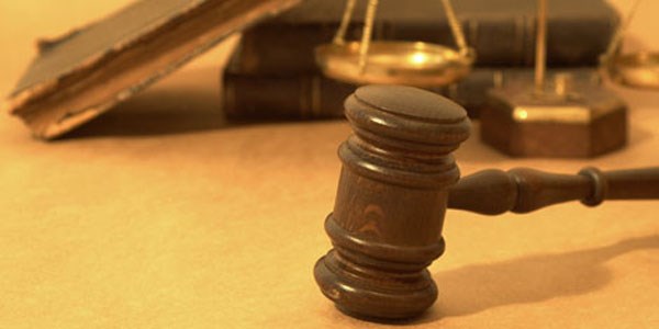 Öğretmeni darp eden veliye 9 bin 580 lira ceza