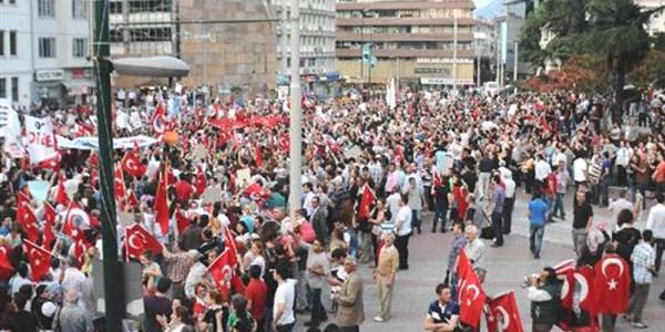Bursa'da gezi parkı protestosuna destek eylemi