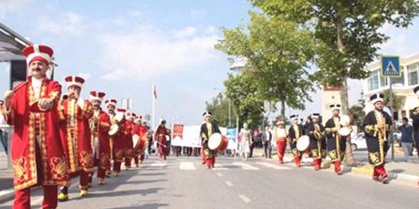 Üsküdar'da ok festivali