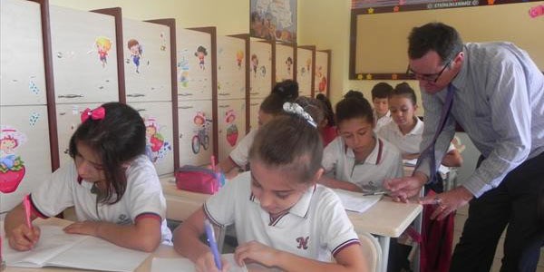 İlkokullarda yabancı dil ve din kültürü ders yükü nasıl belirlenir?