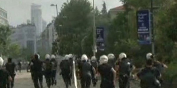 Harbiye'de müdahale yeniden başladı/Video