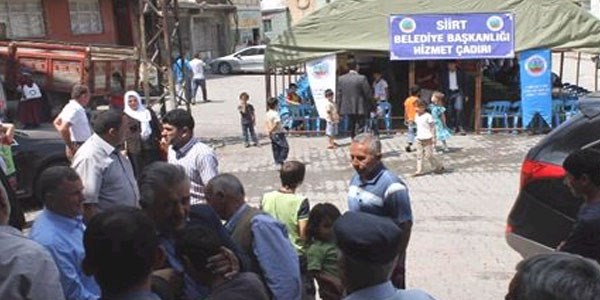 Belediye makamı çadıra taşındı