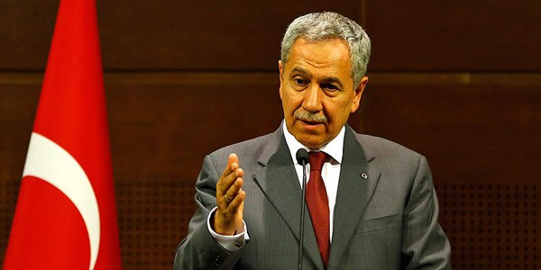 Arınç: 'Duran Adam' barışçı eylem türü/ Video