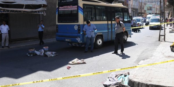 Gaziantep'te dolmuşun çarptığı çocuk öldü