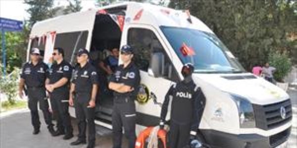 �anl�urfa'da GAP B�lge Kalk�nma �daresi'nden emniyete 2 ara� hibe edildi