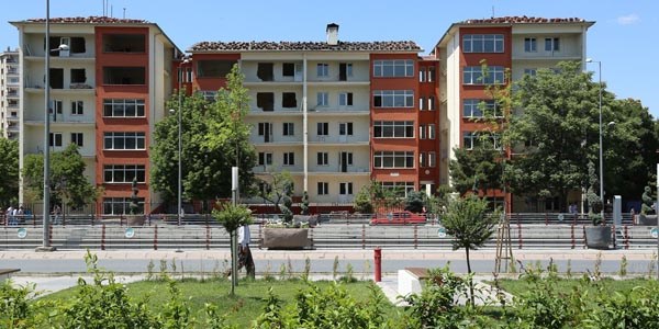 Lojmanlar kalkıyor, yerine park geliyor