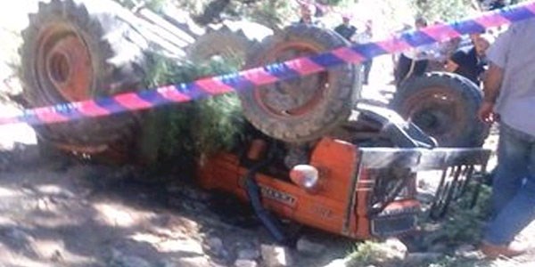 Traktörün altında kalan adam öldü