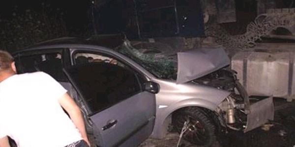 Tır, otomobil ile çarpıştı: 2 ölü