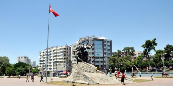 Antalya'daki gezi eylemcileri adrlar toplad