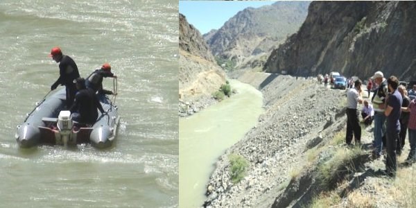 �oruh Nehri'ne u�an otomobildeki 3 ki�i bulunamad�