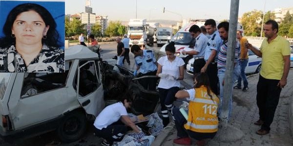 Otobüs, otomobil ile çarpıştı, 1 ölü 2 yaralı