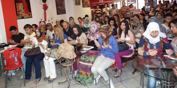 Öğretmen adaylarından 'KPSS duası'