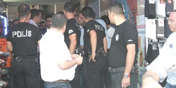 Halk dansları Festivali'nde panik