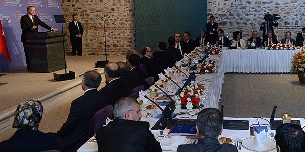Erdoğan, Akil İnsanlar Heyeti ile biraraya geldi